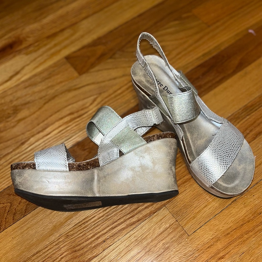 Pierre Dumas Hester Women’s Platform Wedge Open Toe Sandals